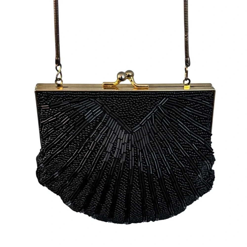 Vintage Carolyne Barton Black Beaded Shell Purse Gold Trim 21